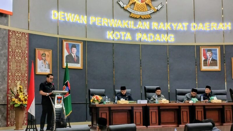 fraksi-gerindra-dprd-padang-minta-perbaikan-data-bansos,-pengelolaan-parkir,-hingga-sertifikasi-ppk fraksi-gerindra-dprd-padang-minta-perbaikan-data-bansos,-pengelolaan-parkir,-hingga-sertifikasi-ppk