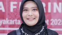 perempuan-indonesia-tidak-mengenal-mekap perempuan-indonesia-tidak-mengenal-mekap