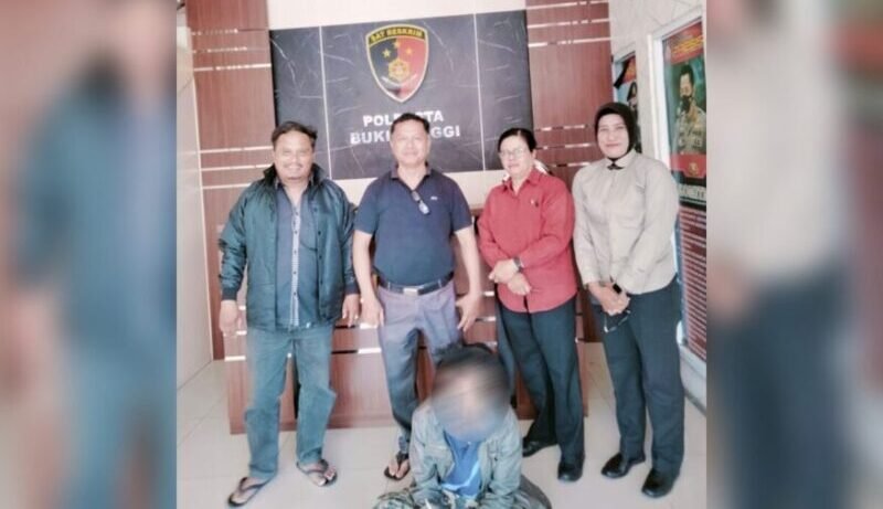 pria-58-tahun-di-agam-setubuhi-dan-cabuli-anak-kembar-usia-10-tahun pria-58-tahun-di-agam-setubuhi-dan-cabuli-anak-kembar-usia-10-tahun