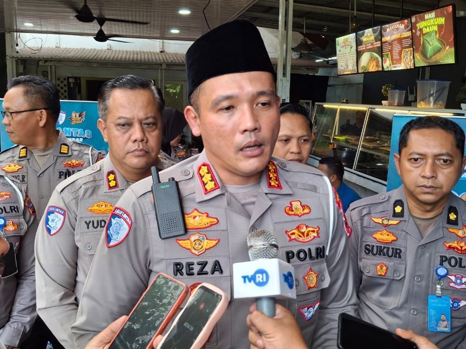 operasi-patuh-singgalang-2025-segera-dimulai:-polda-sumbar-bidik-pelanggar-lalu-lintas-demi-keselamatan-bersama operasi-patuh-singgalang-2025-segera-dimulai:-polda-sumbar-bidik-pelanggar-lalu-lintas-demi-keselamatan-bersama