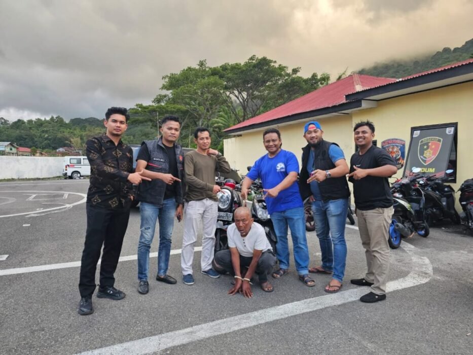 lansia-di-padang-panjang-nekat-curi-motor-di-siang-bolong,-aksi-terekam-cctv-berujung-ditangkap