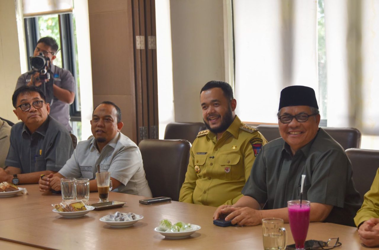 wali-kota-padang-ajukan-prioritas-pembangunan-ke-dprd-sumbar-untuk-dukungan-anggaran wali-kota-padang-ajukan-prioritas-pembangunan-ke-dprd-sumbar-untuk-dukungan-anggaran
