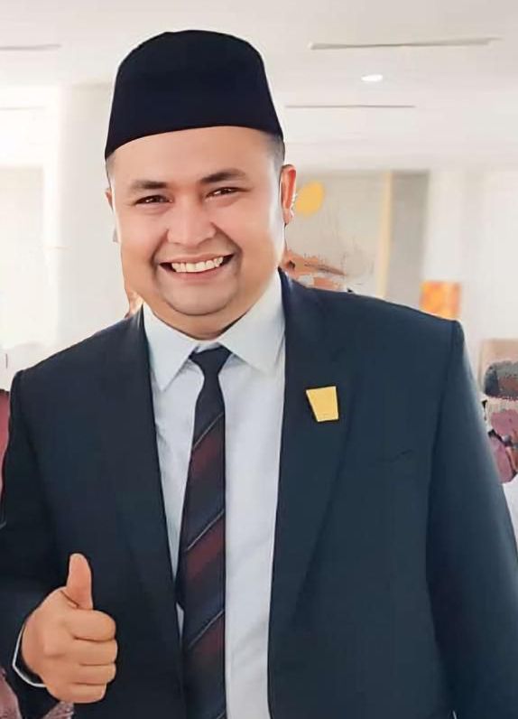 yusri-latif:-koperasi-harus-jadi-kunci-kebangkitan-umkm-dan-potensi-lokal yusri-latif:-koperasi-harus-jadi-kunci-kebangkitan-umkm-dan-potensi-lokal