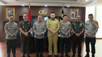 silaturahmi-forkopimda-padang-dengan-kapolda-dan-danrem-sumbar,-perkuat-sinergi-jaga-kondusivitas-dan-sukseskan-hari-jadi-kota-padang silaturahmi-forkopimda-padang-dengan-kapolda-dan-danrem-sumbar,-perkuat-sinergi-jaga-kondusivitas-dan-sukseskan-hari-jadi-kota-padang
