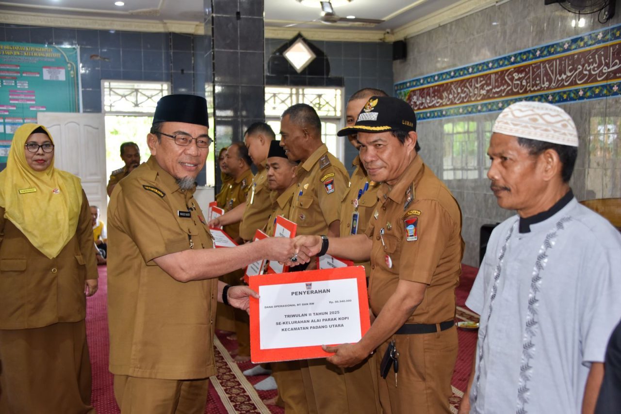 wakil-wali-kota-padang-soroti-rendahnya-pemanfaatan-program-bpjs-kesehatan-dan-seragam-sekolah-gratis