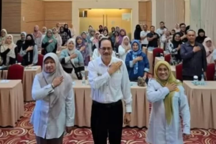pemko-bukittinggi-gelar-bimtek-penyuluhan-keamanan-pangan-untuk-pelaku-usaha-irtp