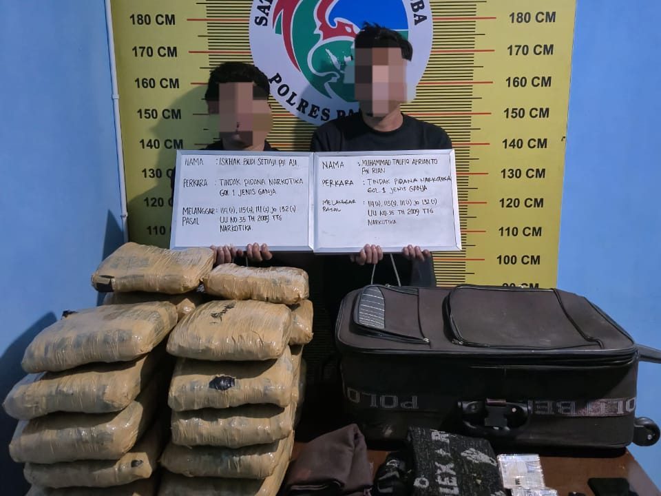 gagal-selundupkan-ganja,-dua-pria-dibekuk-polisi-di-pasaman gagal-selundupkan-ganja,-dua-pria-dibekuk-polisi-di-pasaman