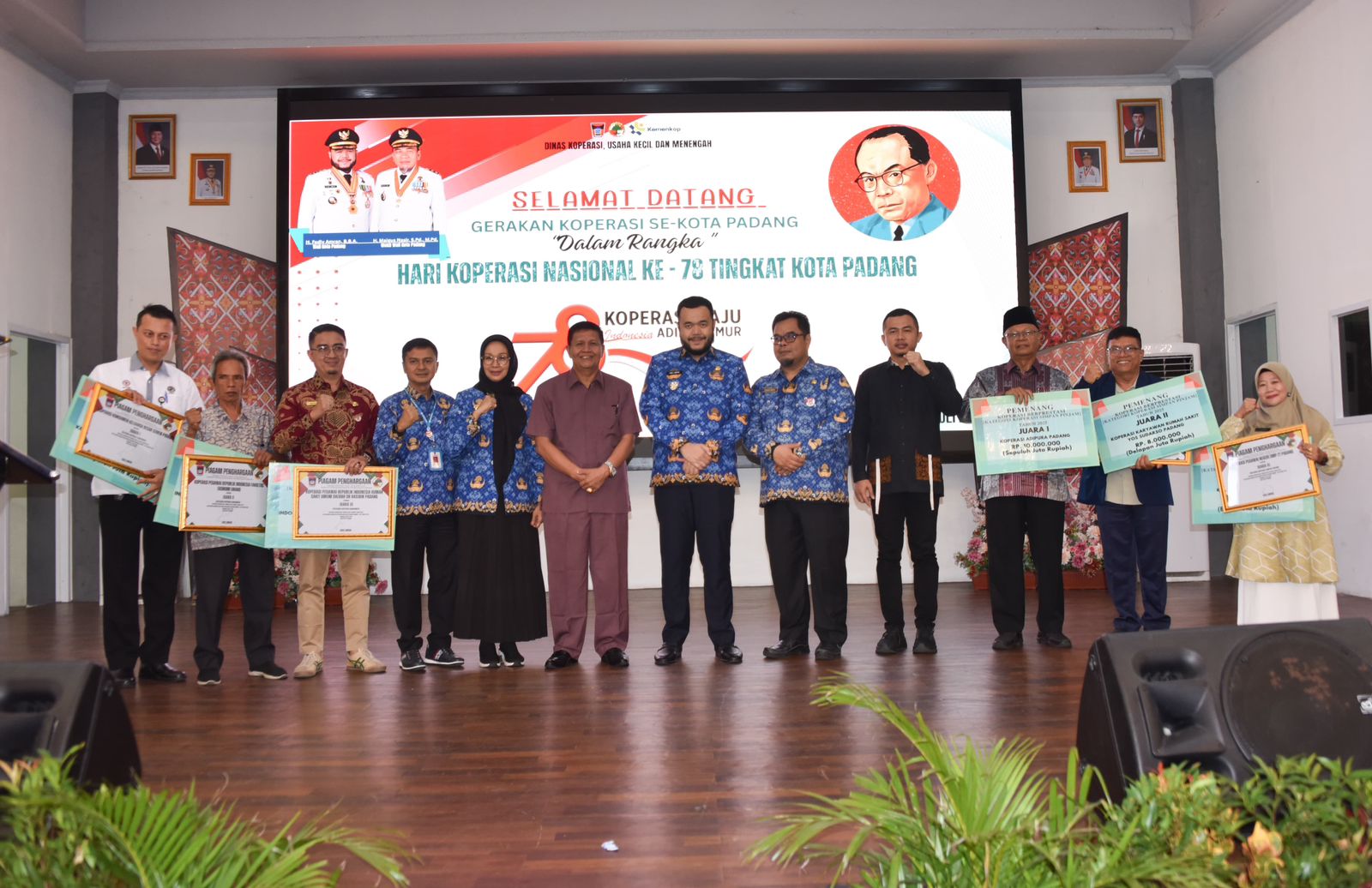 wali-kota-launching-koperasi-kelurahan-merah-putih wali-kota-launching-koperasi-kelurahan-merah-putih