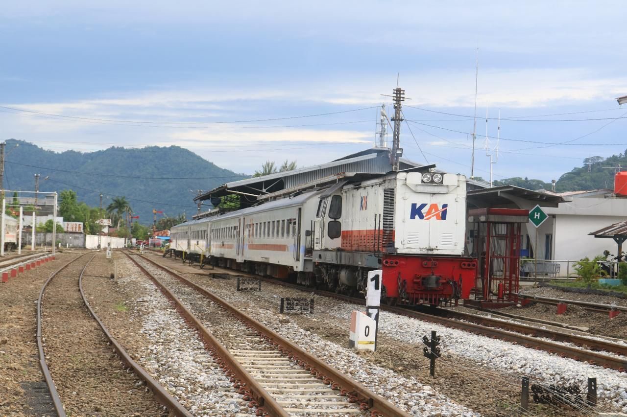 duka-mendalam-dari-kai-atas-dua-kecelakaan-di-perlintasan-sebidang-sumba
