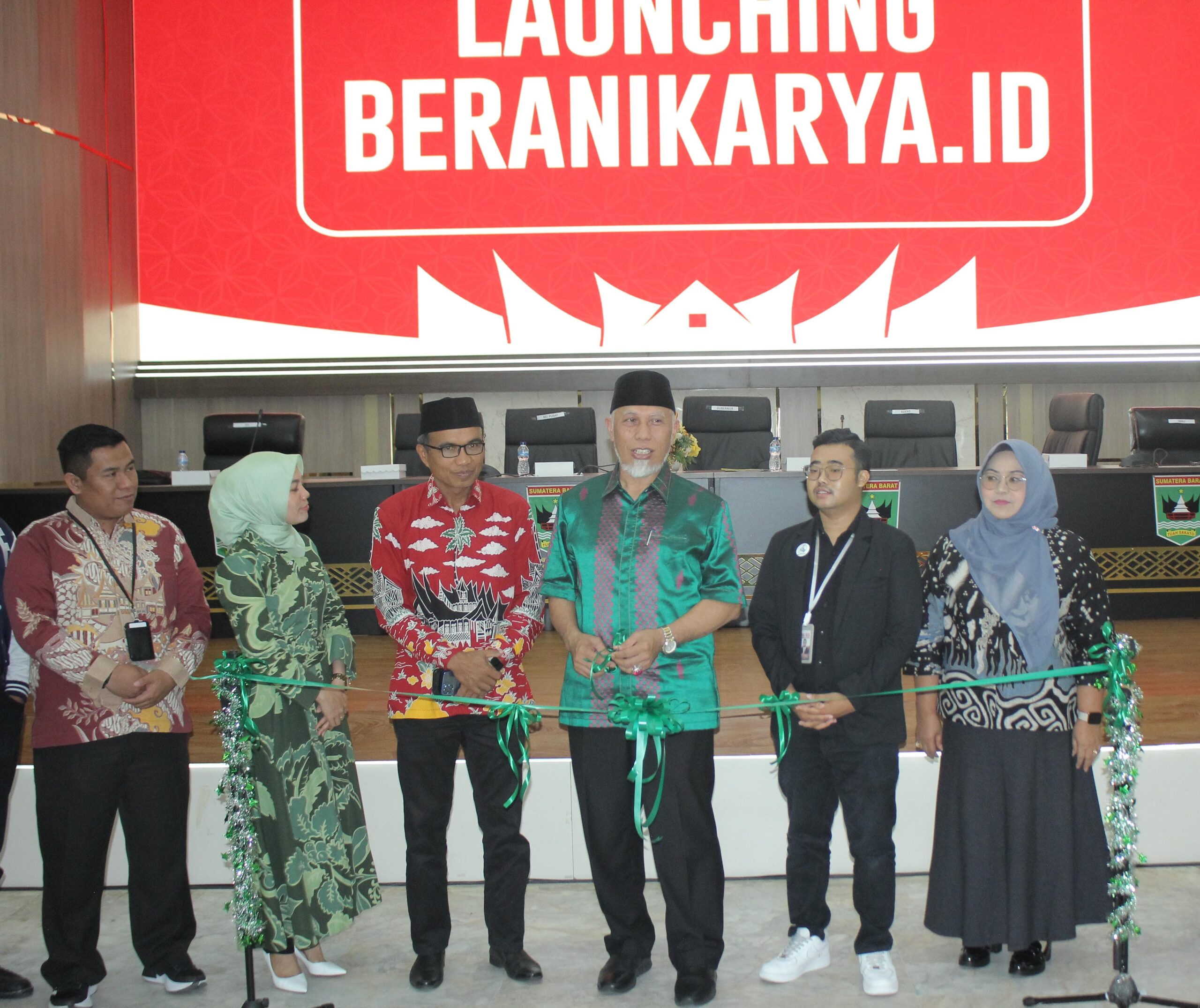 sumbar-siap-jadi-pusat-ekonomi-syariah,-generasi-muda-didukung-melek-investasi sumbar-siap-jadi-pusat-ekonomi-syariah,-generasi-muda-didukung-melek-investasi