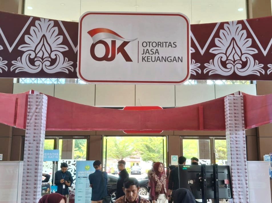 ekonomi-sumbar-menggeliat-positif:-sektor-jasa-keuangan-jadi-mesin-pendorong ekonomi-sumbar-menggeliat-positif:-sektor-jasa-keuangan-jadi-mesin-pendorong