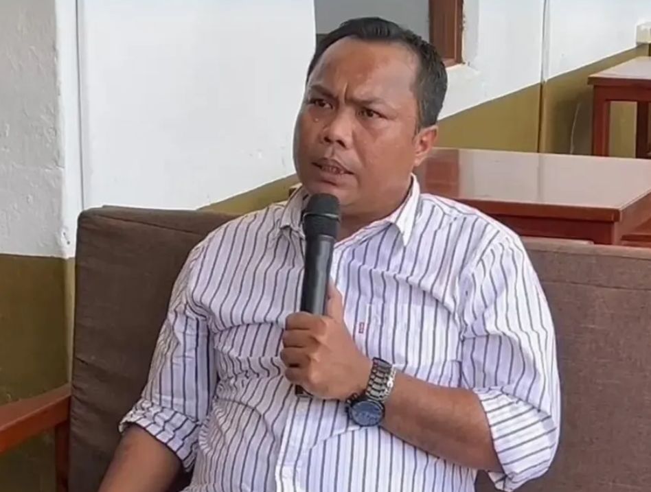 donizar-minta-dinas-pendidikan-sumbar-tuntaskan-pr,-hapuskan-lks-dari-sekolah donizar-minta-dinas-pendidikan-sumbar-tuntaskan-pr,-hapuskan-lks-dari-sekolah