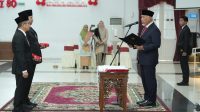 gubernur-sumbar-lantik-dua-pejabat-baru,-tegaskan-profesionalisme-dan-integritas