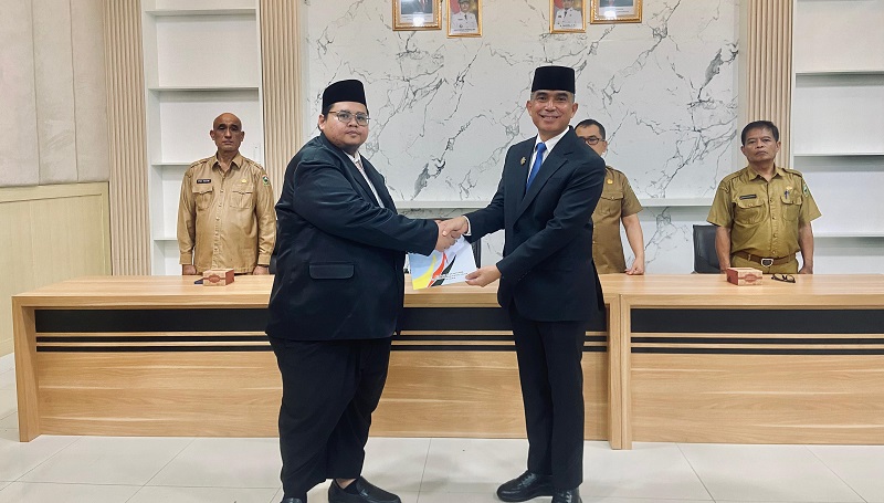 dico-adhya-resmi-dilantik-sebagai-direktur-perumda-solinda-2025–2029