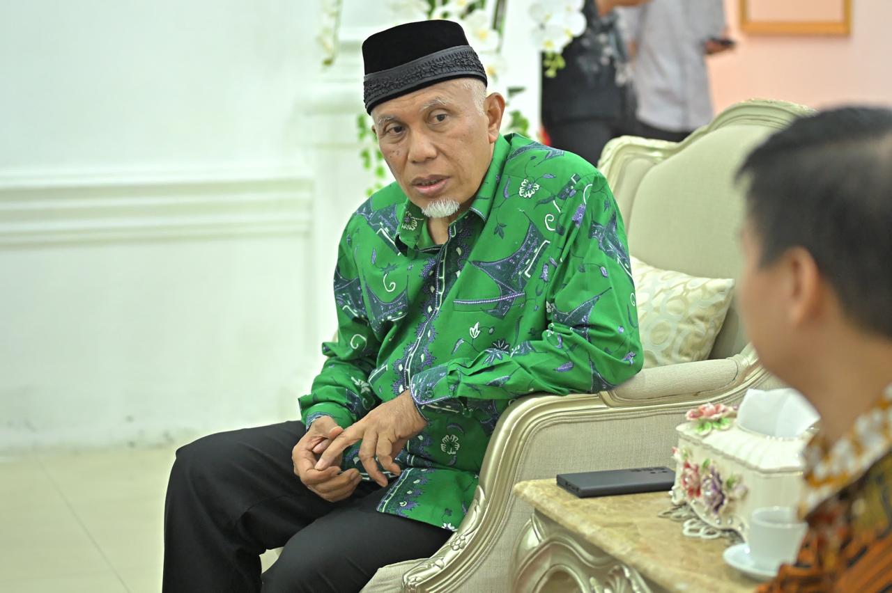 gubernur-sumbar-tegaskan-perang-terhadap-tambang-ilegal,-dorong-pembentukan-wpr