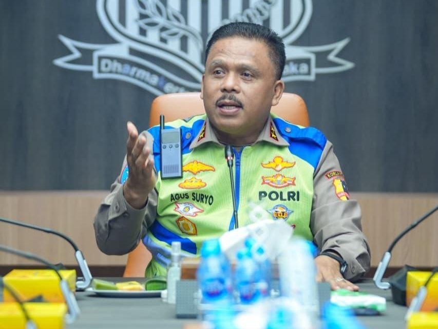 korlantas-hentikan-sementara-penggunaan-sirene-rotator,-pengawalan-tetap-berjalan korlantas-hentikan-sementara-penggunaan-sirene-rotator,-pengawalan-tetap-berjalan