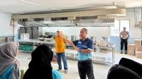 sppg-alai-polda-sumbar-bersiap-jadi-role-model:-terapkan-sop-ketat-dan-standar-gizi-nasional sppg-alai-polda-sumbar-bersiap-jadi-role-model:-terapkan-sop-ketat-dan-standar-gizi-nasional