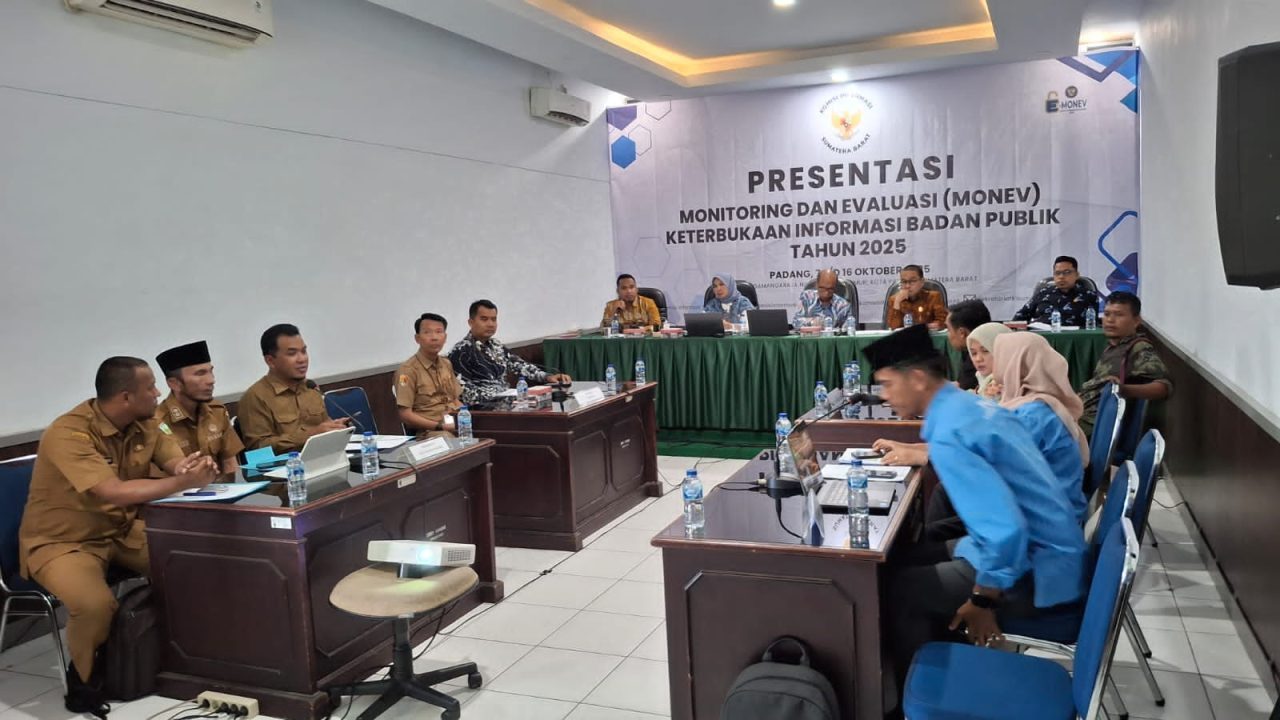 128-badan-publik-di-sumbar-melaju-ke-tahap-presentasi-keterbukaan-informasi
