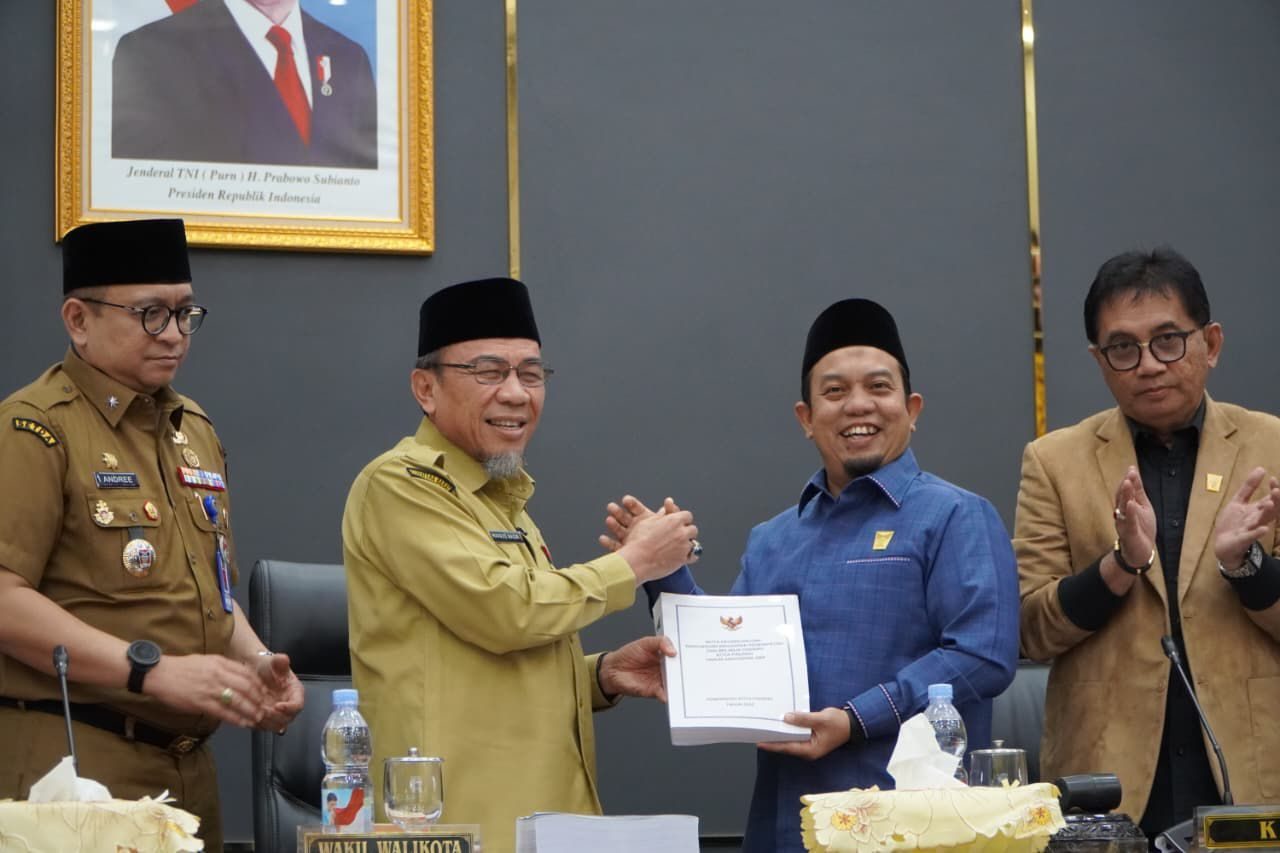 pendapatan-asli-daerah-(pad)-kota-padang-direncanakan-untuk-tahun-anggaran-2026-sebesar-rp1,12-triliun.