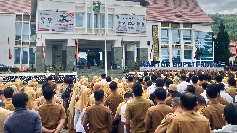 sekda-medison-tegaskan-disiplin-asn,-pemkab-solok-terapkan-zero-tolerance-di-apel-pagi