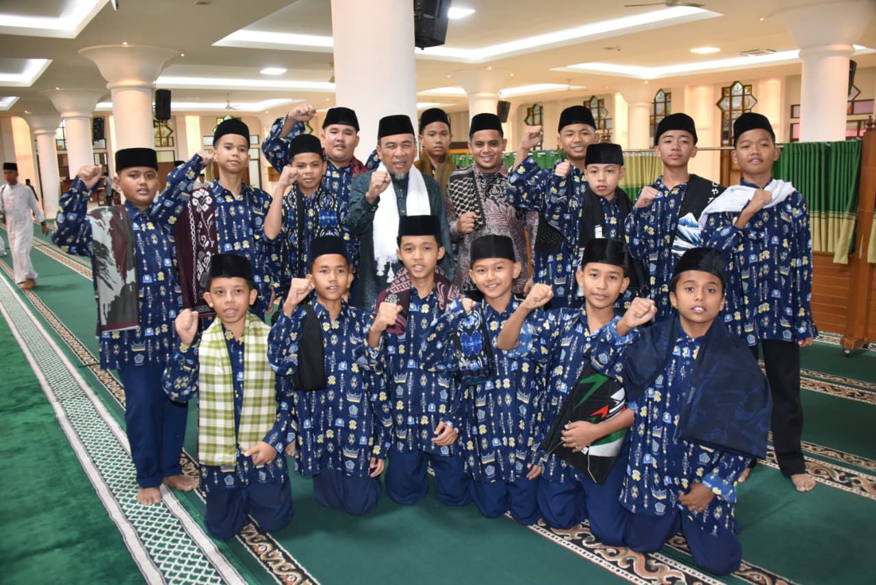 hari-santri-nasional-tahun-2025-momentum-memperkuat-semangat-kebangsaan,-cinta-tanah-air