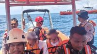 6-penumpang-kapal-mati-mesin-di-selat-siberut-berhasil-diselamatkan-tim-sar-gabungan