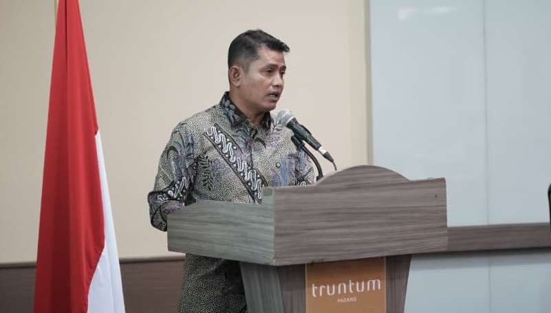 viral-jenazah-digotong-di-lubuak-rasam-kabupaten-solok,-ini-alasan-bupati viral-jenazah-digotong-di-lubuak-rasam-kabupaten-solok,-ini-alasan-bupati