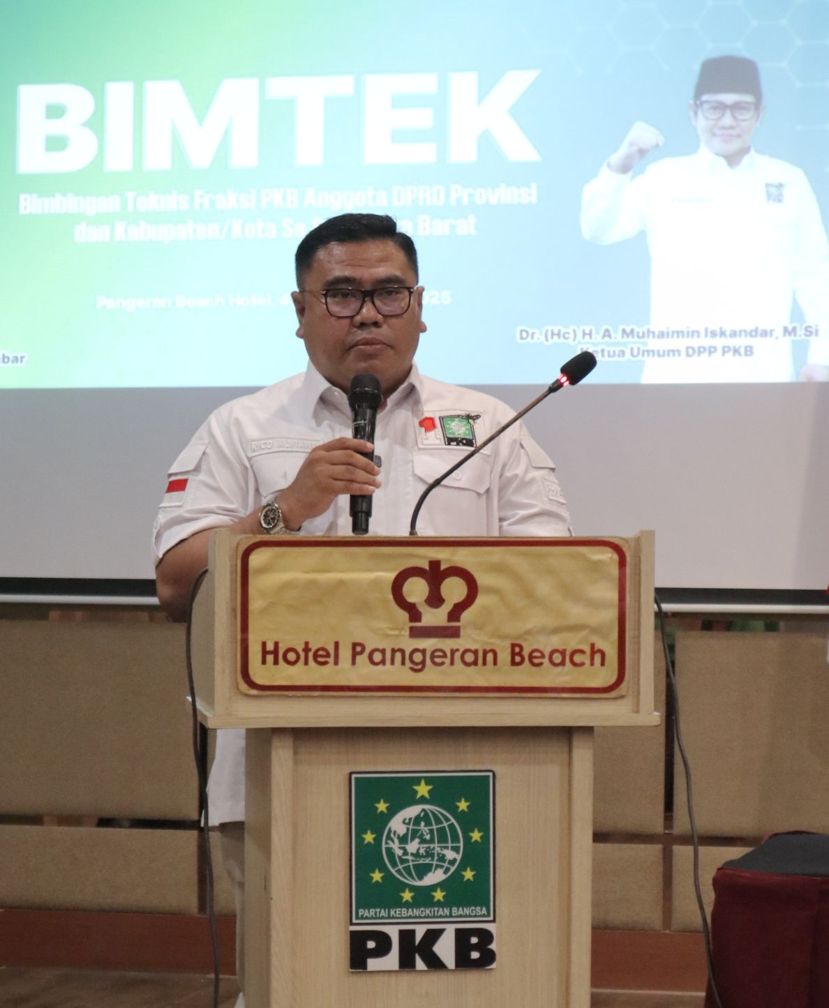 rico-alviano-buka-bimtek-fraksi-pkb-se-sumatera-barat:-legislator-harus-kembali-rebut-simpati-rakyat