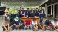 gerebek-kampung-rawan-narkotika-di-purus-padang,-bnnp-sumbar-amankan-8-terduga-penyalahgunaan-narkoba