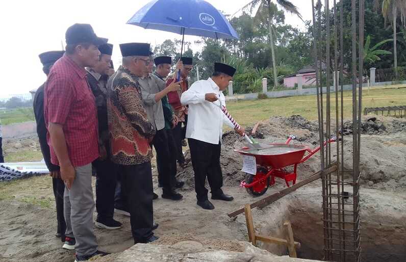 bupati-agam-resmikan-pembangunan-kantor-walinagari-magek