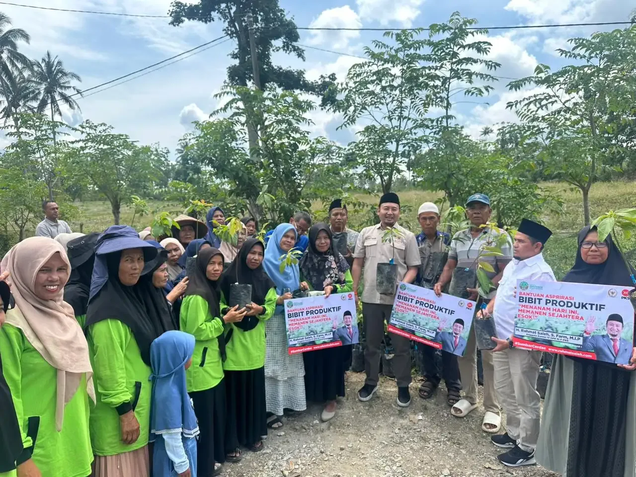 komitmen-rahmat-saleh-kuatkan-sektor-pertanian-di-solok-dengan-bibit-unggul komitmen-rahmat-saleh-kuatkan-sektor-pertanian-di-solok-dengan-bibit-unggul