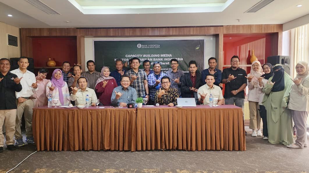 wawasan-ekonomi-di-era-digital:-bi-sumbar-harap-jurnalis-hasilkan-pemberitaan-akurat-berdampak-positif