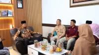 wakil-walikota-lepas-guru-dan-tenaga-kependidikan-hebat-payakumbuh-untuk-ajang-apresiasi-gtk-hebat-2025-nasional