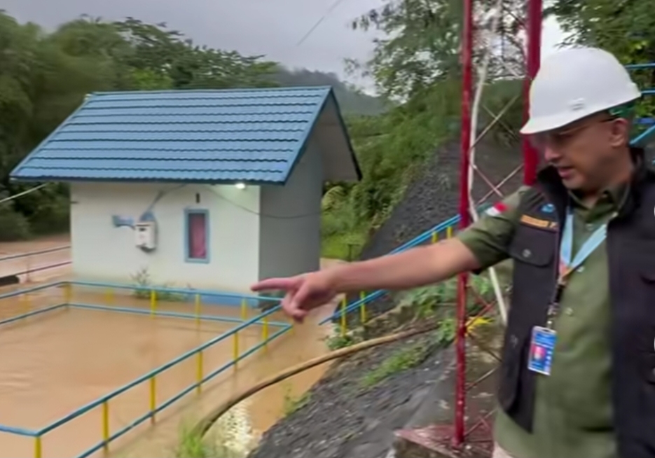 banjir-padang-lumpuhkan-intake,-produksi-air-bersih-terhenti