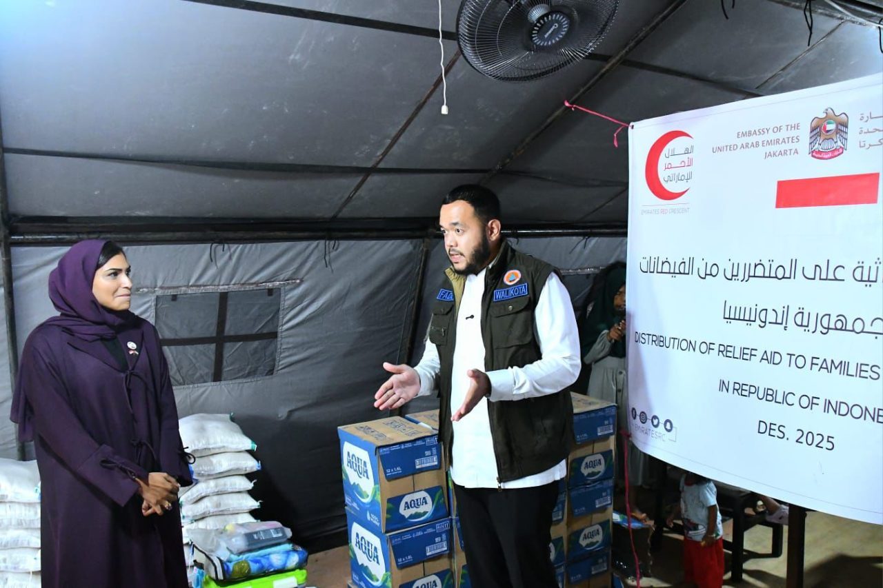 kunjungan-wakil-dubes-uea-untuk-penyaluran-bantuan-bencana-di-padang
