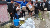 bukittinggi-press-club-salurkan-bantuan-bagi-korban-bencana-alam-di-agam