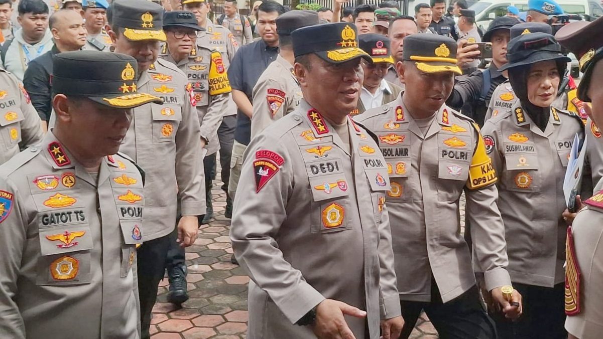 instruksi-kapolri:-pulihkan-daerah-bencana-di-sumatra-jelang-ramadan