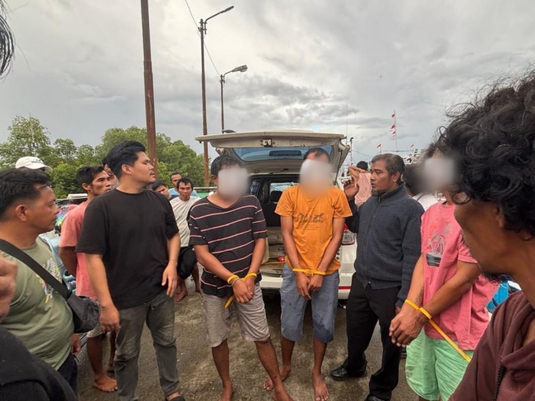 polres-mentawai-ringkus-3-pria-yang-sedang-asyik-nyabu-di-atas-kapal