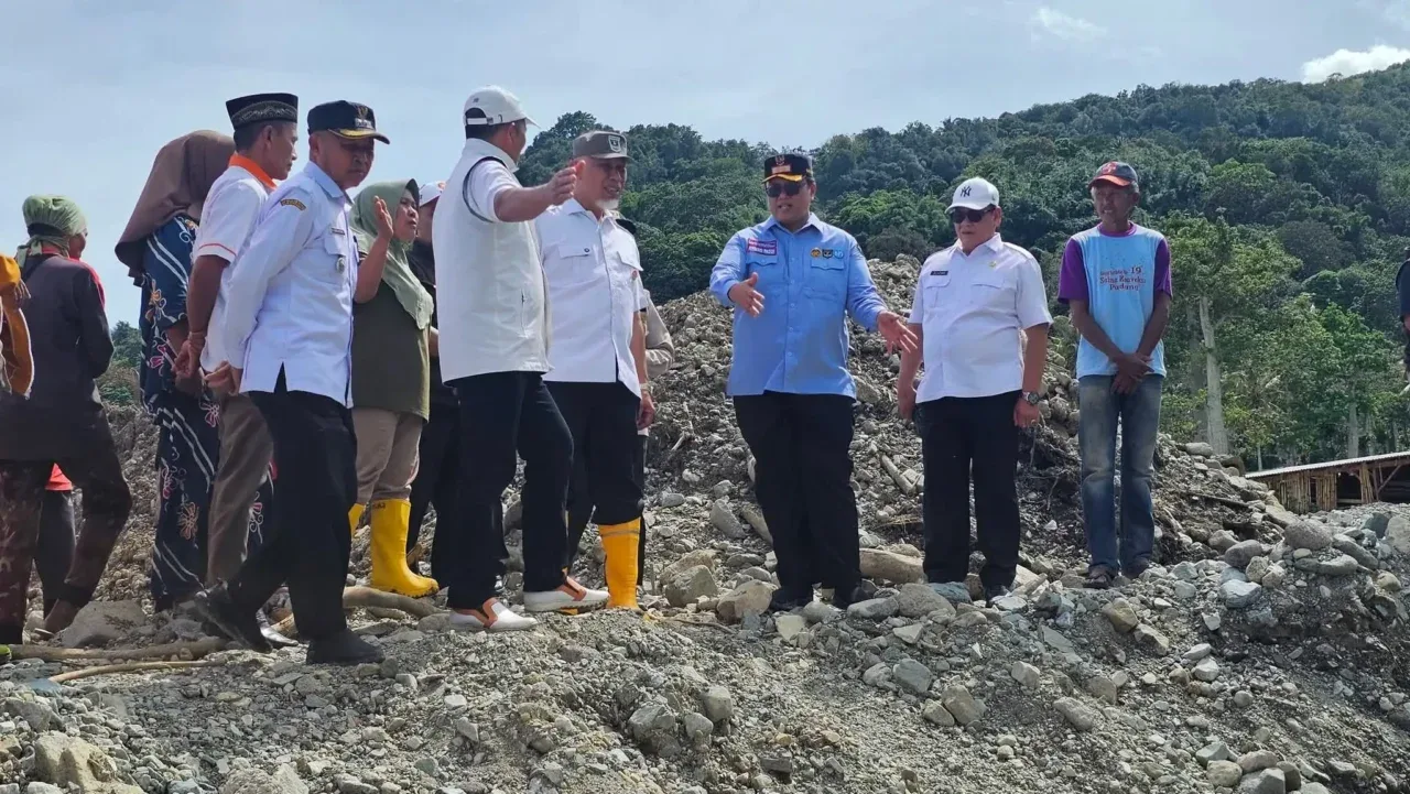 wabup-tanah-datar-minta-solusi-bagi-rumah-rusak-dan-zona-merah wabup-tanah-datar-minta-solusi-bagi-rumah-rusak-dan-zona-merah