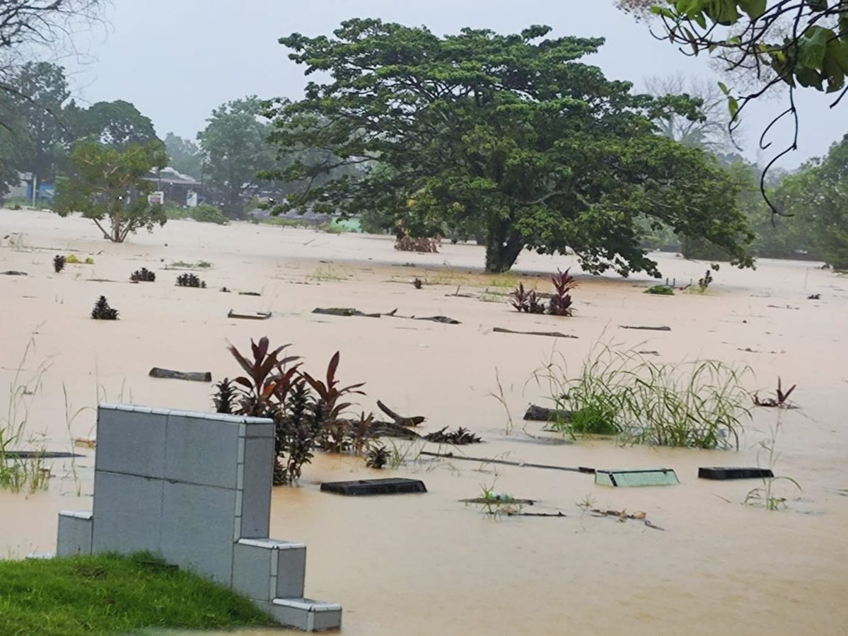 terendam-banjir,-tpu-tunggul-hitam-menyerupai-lautan-lepas