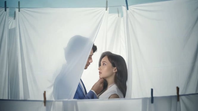 film-musuh-dalam-selimut-ungkap-trauma,-goyang-kepercayaan-keluarga film-musuh-dalam-selimut-ungkap-trauma,-goyang-kepercayaan-keluarga