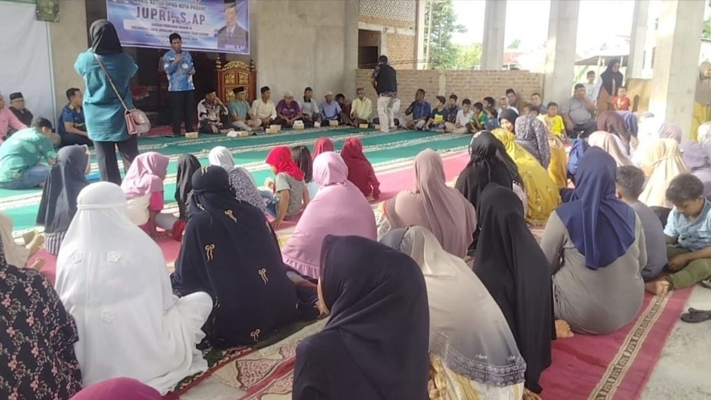 sambangi-masjid-al-kaffah-kampung-jua,-warga-sampaikan-berbagai-aspirasi-ke-wakil-anggota-dprd-kota-padang