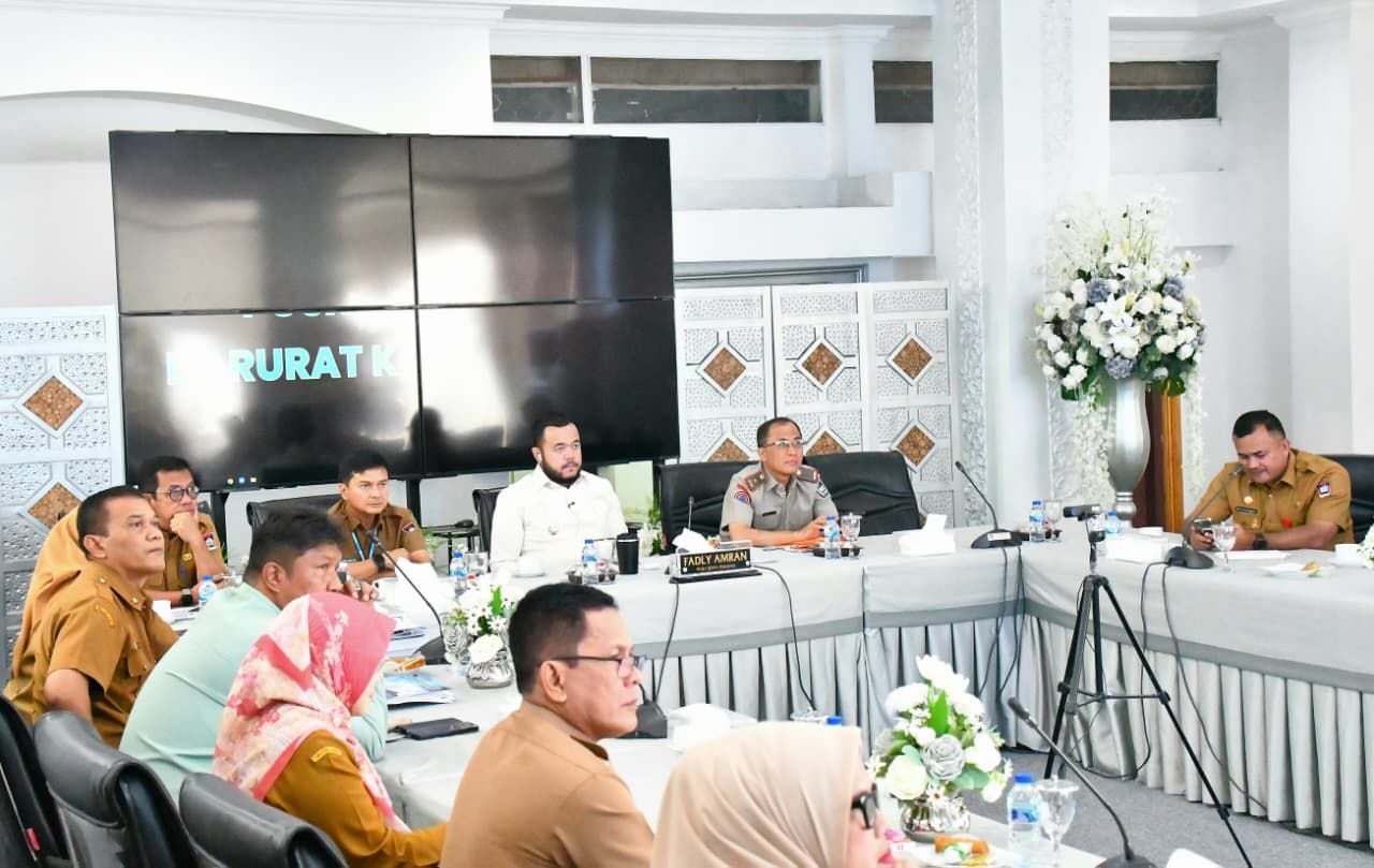 mendagri-instruksikan-percepatan-validasi-data-bencana,-fadly-amran-laporkan-kerugian-padang-capai-rp2,97-triliun