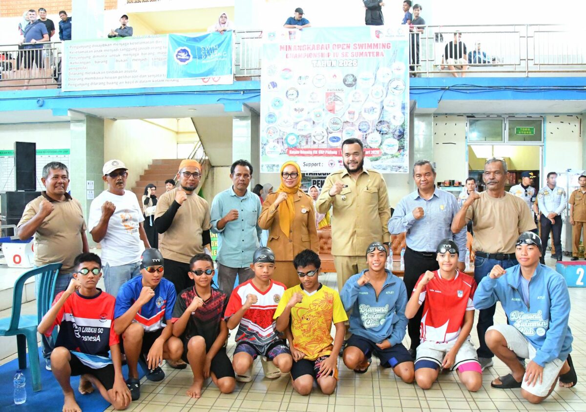 wali-kota-padang-buka-kejuaraan-renang,-lahirkan-atlet-berprestasi wali-kota-padang-buka-kejuaraan-renang,-lahirkan-atlet-berprestasi