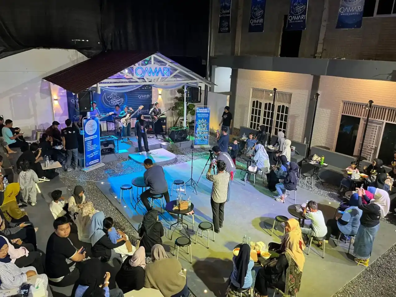ajang-unjuk-bakat-dan-evaluasi-siswa,-qamari-music-school-gelar-home-concert ajang-unjuk-bakat-dan-evaluasi-siswa,-qamari-music-school-gelar-home-concert