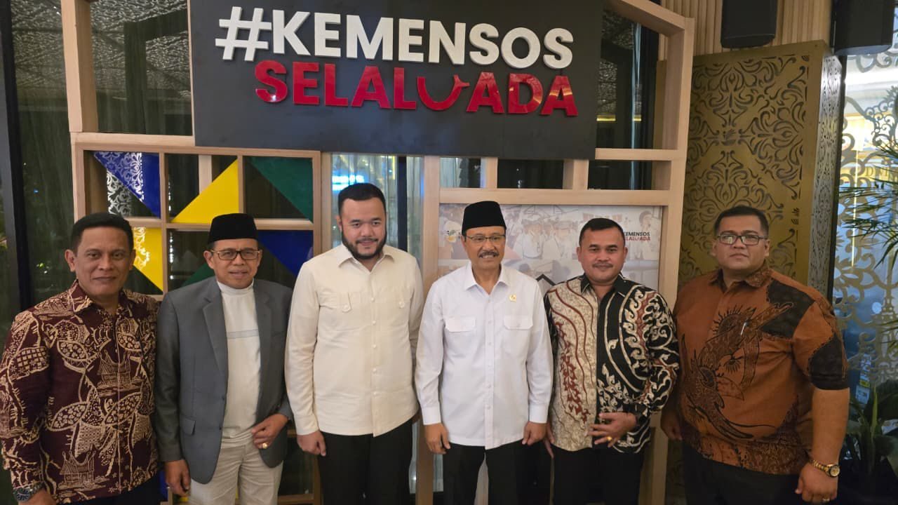 sinergi-pemko-padang-&-kemensos:-fadly-amran-jemput-bola-pembangunan-sekolah-rakyat-ke-jakarta