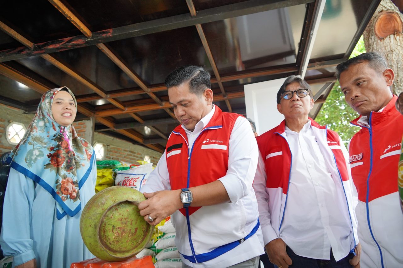 perkuat-ekonomi-desa,-pertamina-patra-niaga-sumbagut-dorong-distribusi-lpg-3-kg-lewat-koperasi