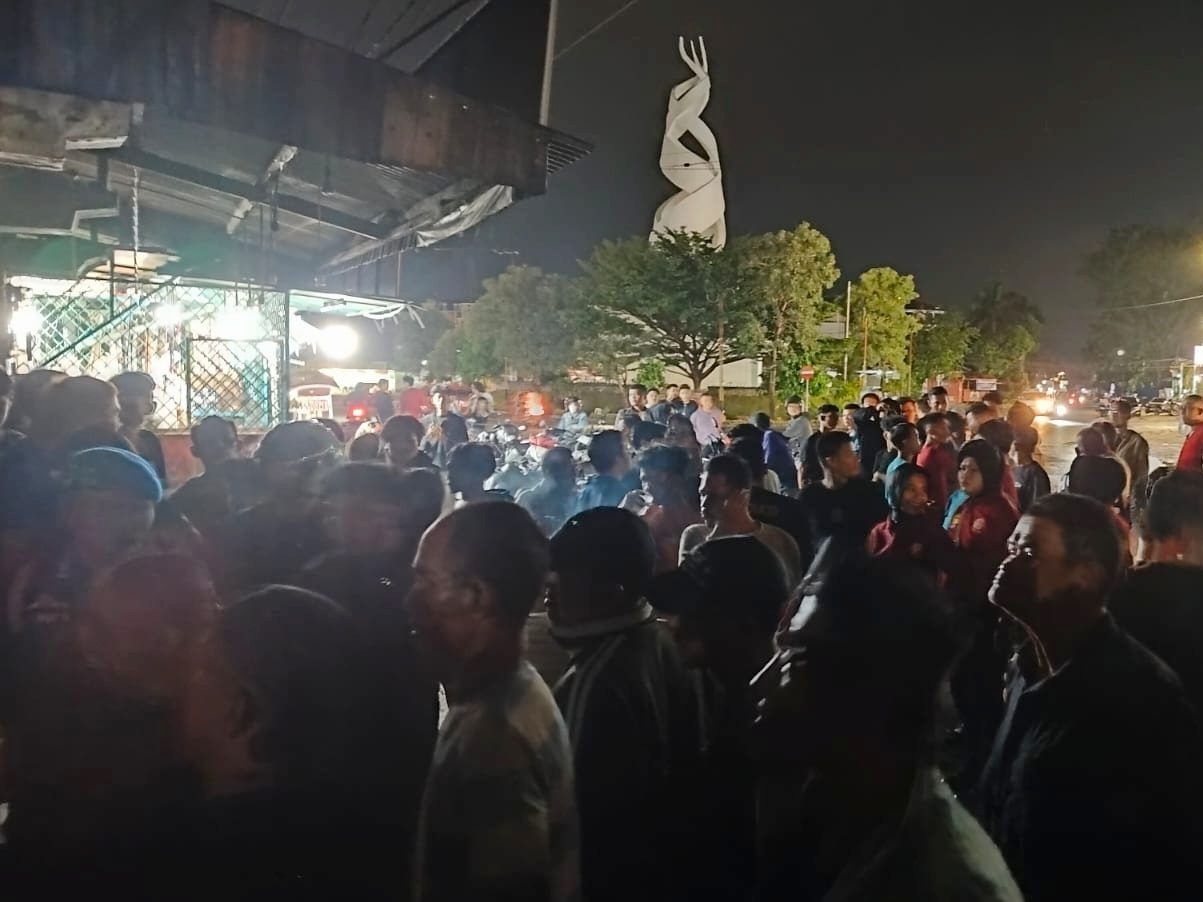abaikan-edaran-walikota,-tempat-hiburan-malam-di-simpang-haru-digerebek-warga