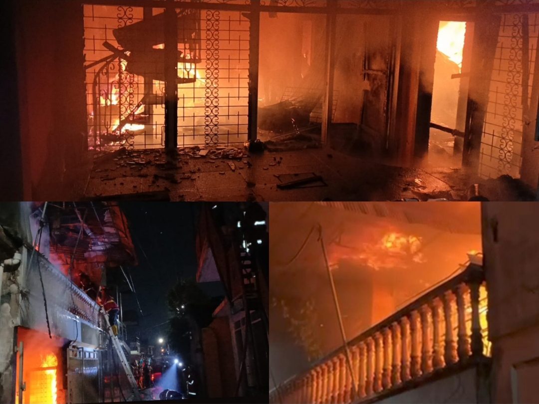 si-jago-merah-amuk-rumah-2-lantai-di-siteba-padang si-jago-merah-amuk-rumah-2-lantai-di-siteba-padang