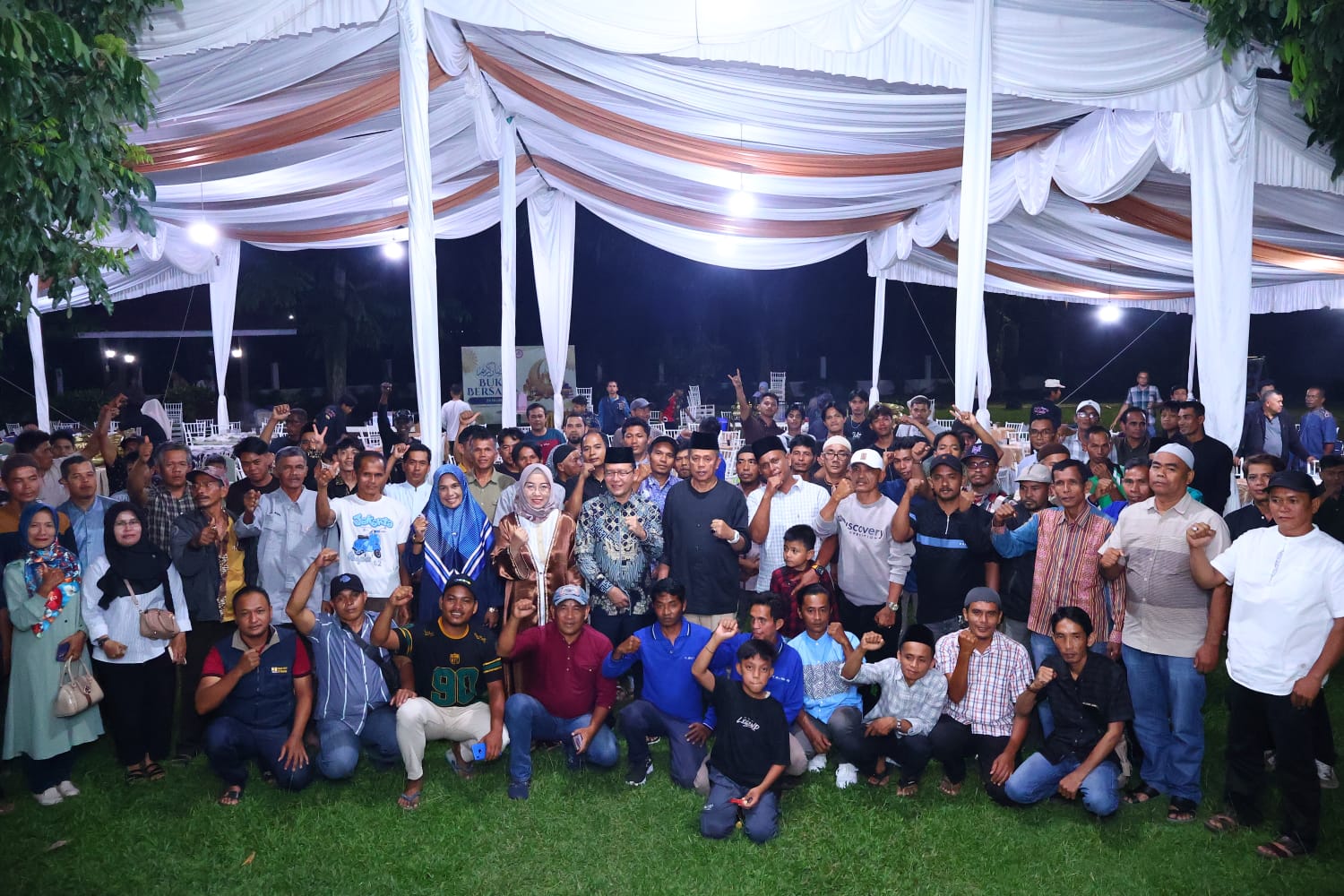 wako-dan-wawako-apresiasi-atas-dedikasi-pahlawan-penjaga-keindahan-dan-kebersihan-payakumbuh wako-dan-wawako-apresiasi-atas-dedikasi-pahlawan-penjaga-keindahan-dan-kebersihan-payakumbuh